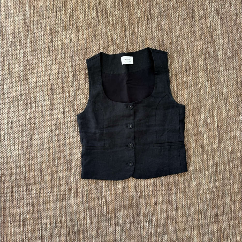 DISSH Black Women's Button-Up Vest
